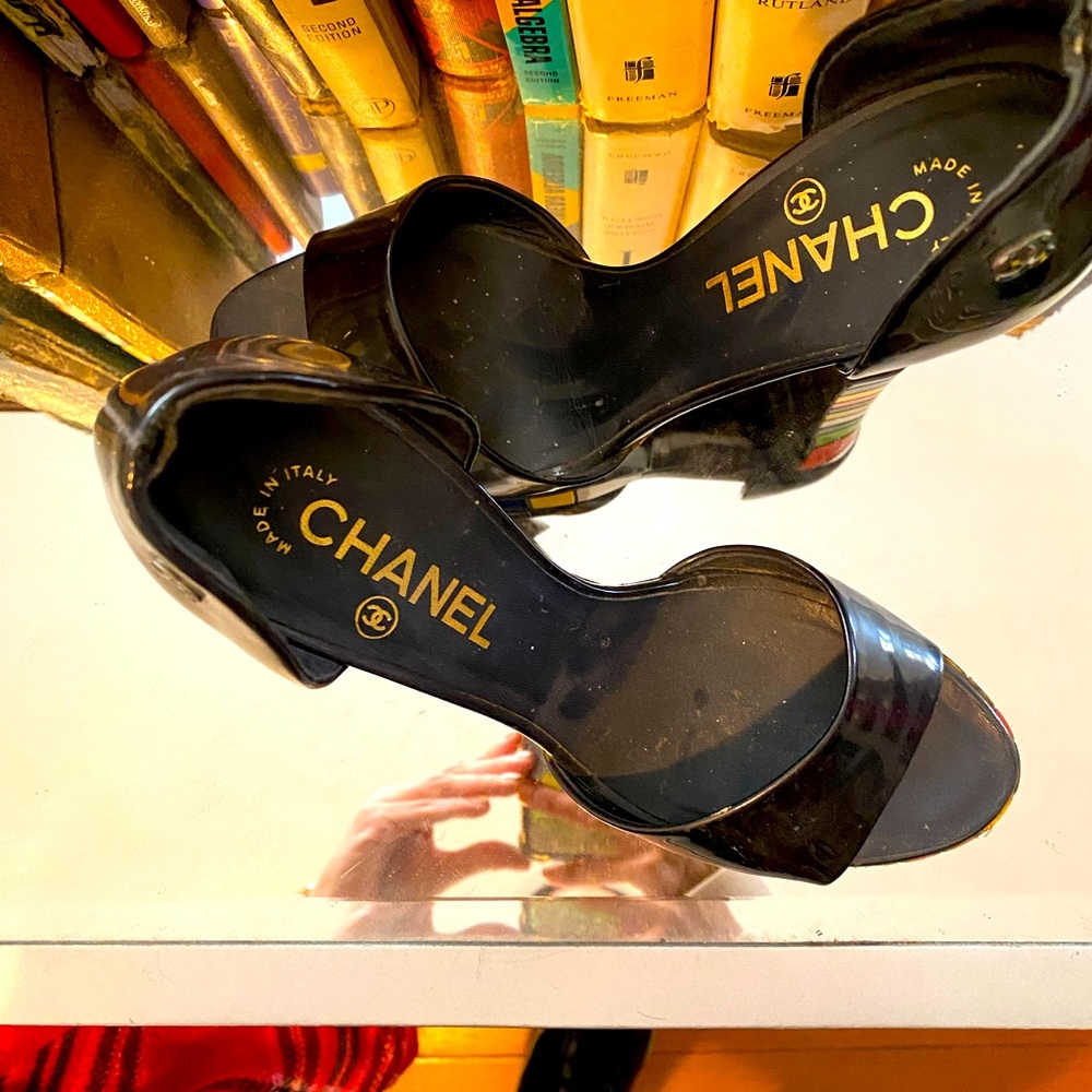 Chanel colorblock heels - Picture 2 of 3